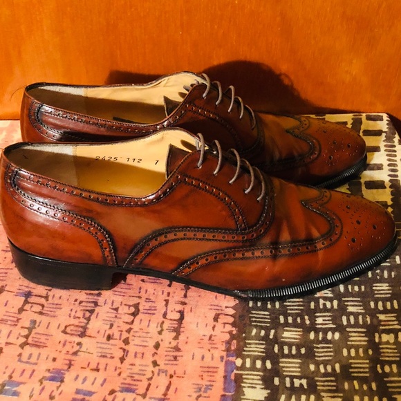 ⭐️Salvatore Ferragamo Wing Tip Laced up Oxford⭐️ main image 4